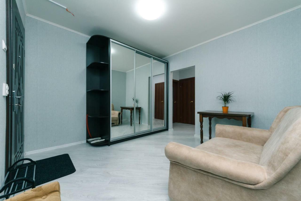 Видовая Квартира Yaroslavichi-2 Vîșhorod Exterior foto