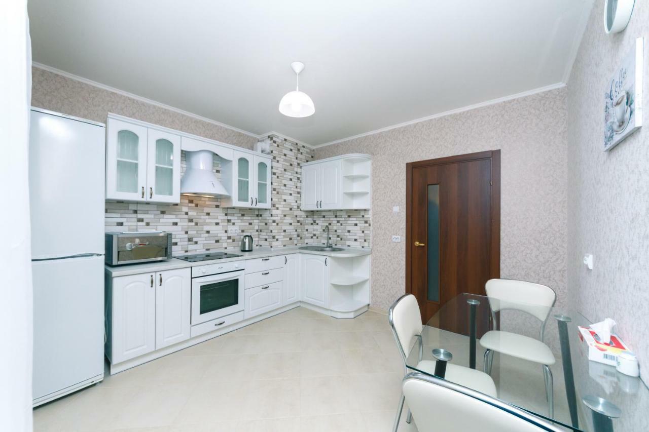 Видовая Квартира Yaroslavichi-2 Vîșhorod Exterior foto